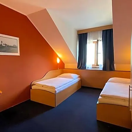 فندق U Milina 4*